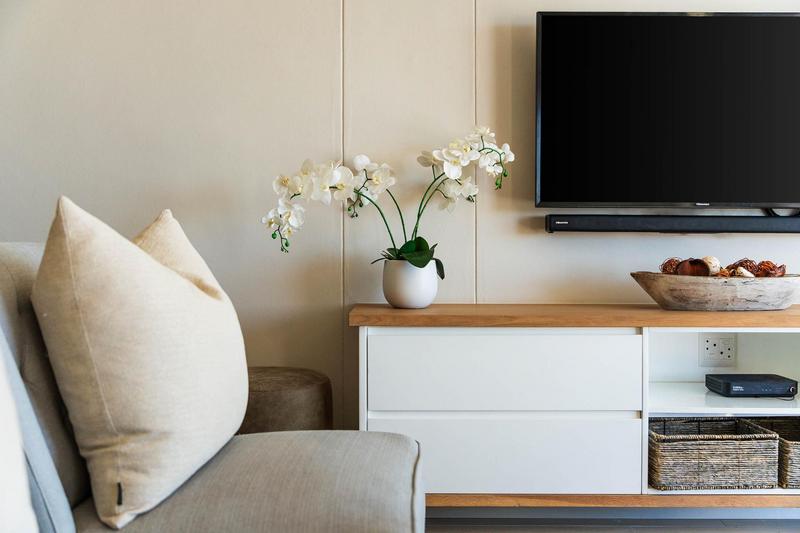 To Let 3 Bedroom Property for Rent in Dolphin Beach Western Cape